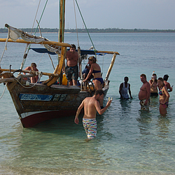 wasini-kenya-mombasa-diani-dolphin-snorkelling-FlightCenter
